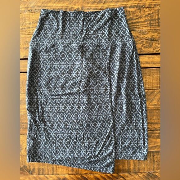 Athleta Seaside Moroccan Asymmetric Wrap Skirt Size Medium - Picture 8 of 11